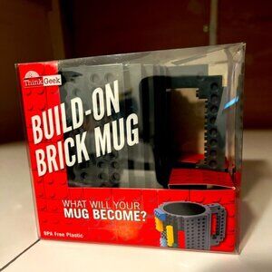 Think Geek New Build On Brick Mug Legos‎ NIB